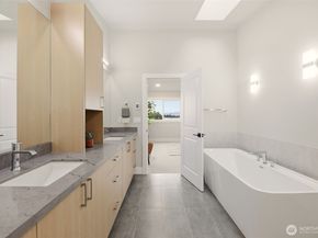 329 N 103rd Street, Seattle WA 98133