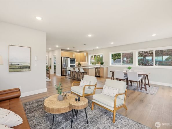 329 N 103rd Street, Seattle WA 98133