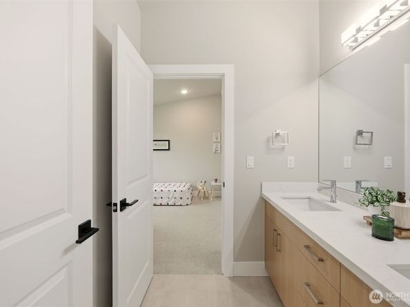 329 N 103rd Street, Seattle WA 98133