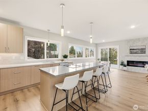 329 N 103rd Street, Seattle WA 98133