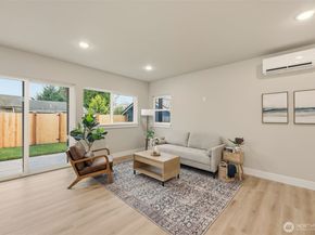 329 N 103rd Street, Seattle WA 98133