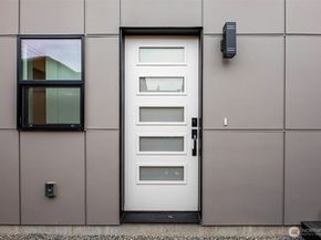 329 N 103rd Street, Seattle WA 98133