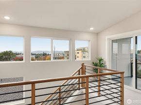 329 N 103rd Street, Seattle WA 98133