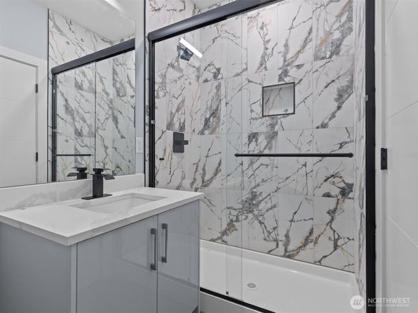 5708 S 142nd Street, Tukwila WA 98168