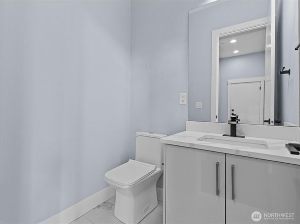 5708 S 142nd Street, Tukwila WA 98168