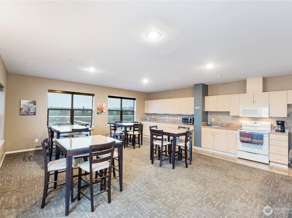 3221 SW Avalon Way 413, Seattle WA 98126