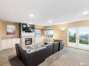 3221 SW Avalon Way 413, Seattle WA 98126