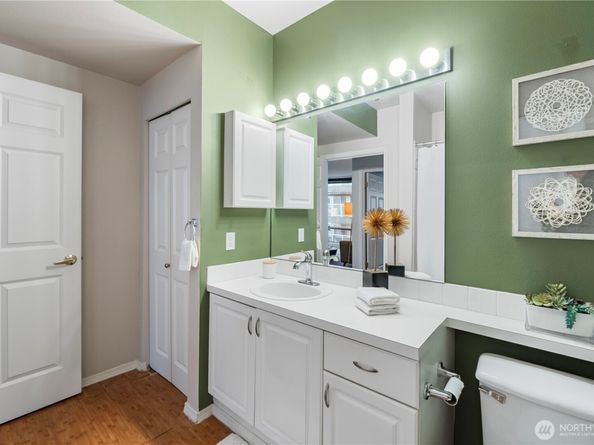 3221 SW Avalon Way 413, Seattle WA 98126