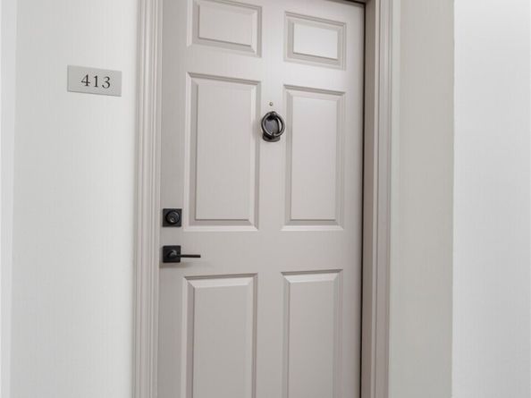 3221 SW Avalon Way 413, Seattle WA 98126