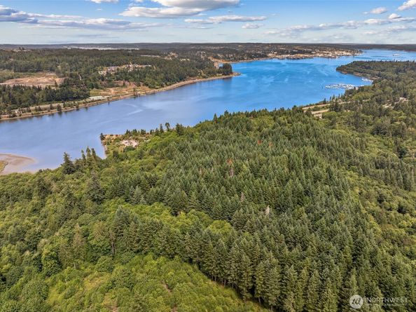 3970 McCormick Village Drive, Bremerton WA 98312