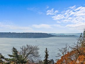 530 W Olympic Place 301, Seattle WA 98119