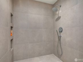 417 99th Avenue NE, Bellevue WA 98004