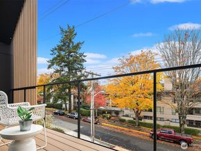 417 99th Avenue NE, Bellevue WA 98004