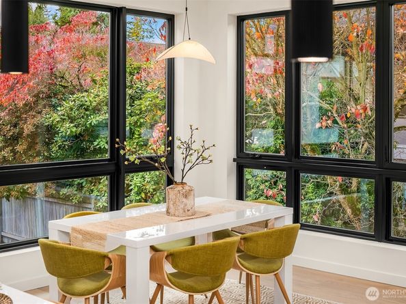 417 99th Avenue NE, Bellevue WA 98004