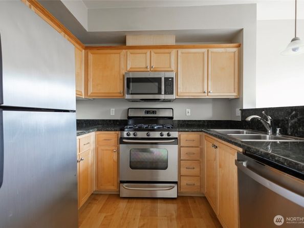 21244 SE 42ND Lane, Issaquah WA 98029