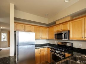 21244 SE 42ND Lane, Issaquah WA 98029