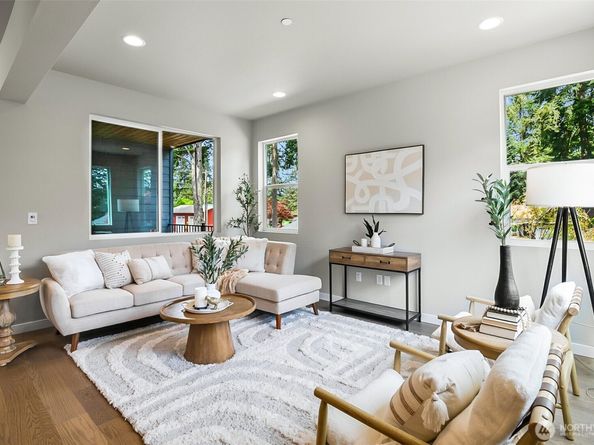 13121 21ST Court NE, Lake Stevens WA 98258