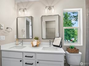 13121 21ST Court NE, Lake Stevens WA 98258