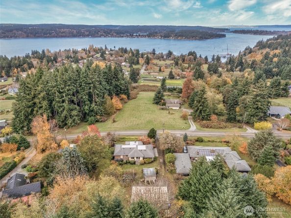 9619 SW 268th Street, Vashon WA 98070