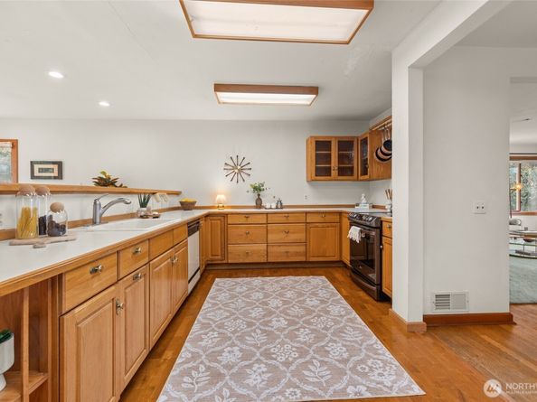 9619 SW 268th Street, Vashon WA 98070