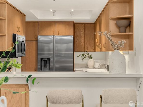 9320 NE Juanita Drive 1B, Kirkland WA 98034