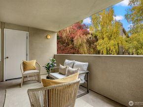 9320 NE Juanita Drive 1B, Kirkland WA 98034