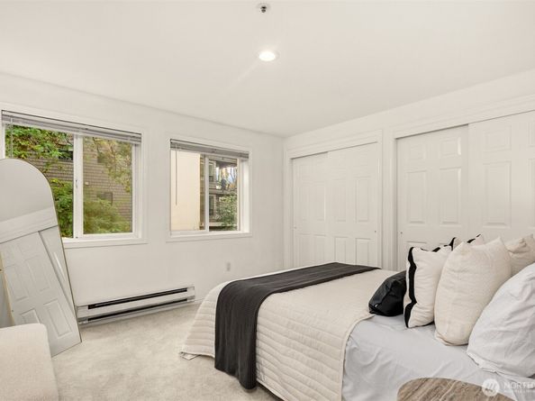 9320 NE Juanita Drive 1B, Kirkland WA 98034