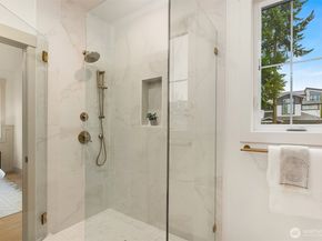 13131 NE 87th Lane, Kirkland WA 98033