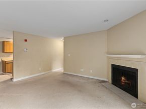 16817 Larch Way F206, Lynnwood WA 98037