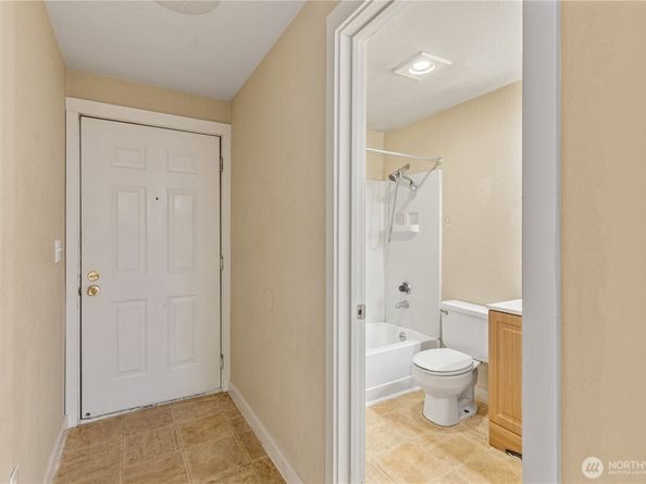 16817 Larch Way F206, Lynnwood WA 98037