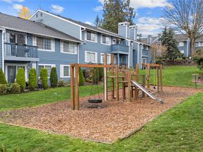 16817 Larch Way F206, Lynnwood WA 98037