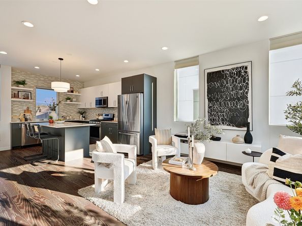 7721 Mary Avenue NW A, Seattle WA 98117