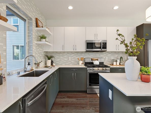 7721 Mary Avenue NW A, Seattle WA 98117