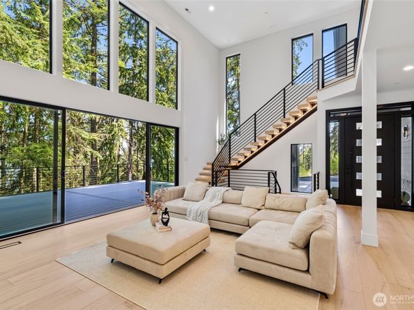 17720 SE 63rd Place, Bellevue WA 98006