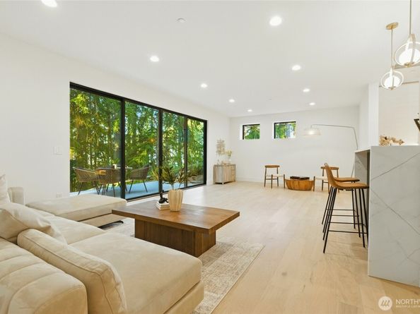 17720 SE 63rd Place, Bellevue WA 98006