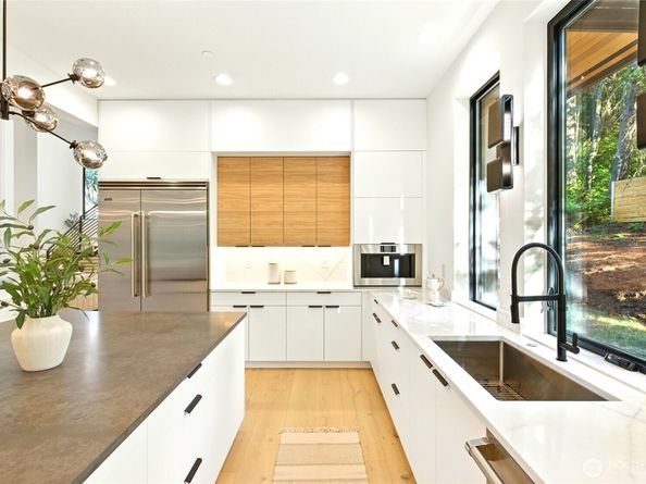 17720 SE 63rd Place, Bellevue WA 98006