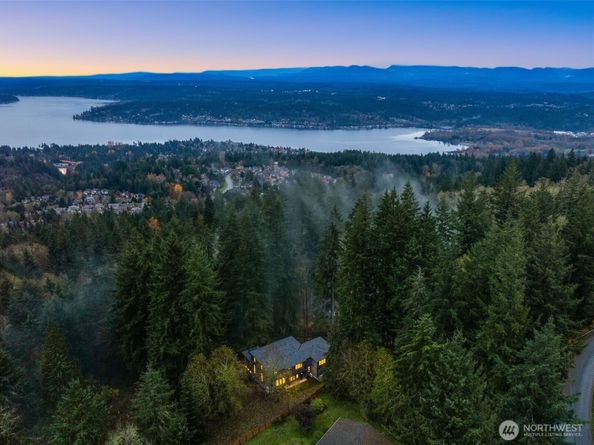 17720 SE 63rd Place, Bellevue WA 98006