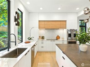 17720 SE 63rd Place, Bellevue WA 98006