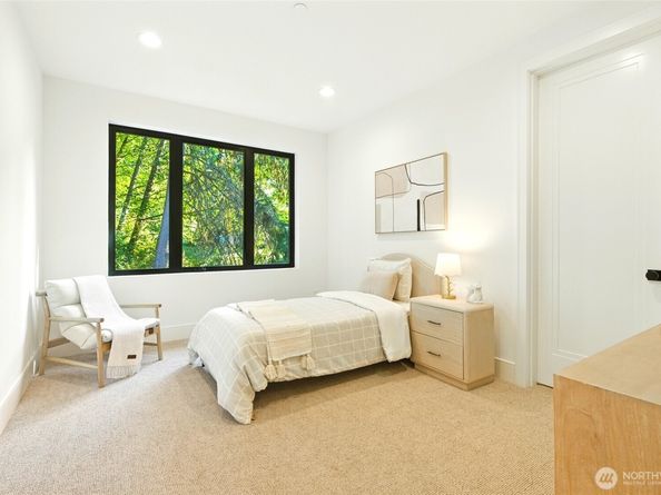 17720 SE 63rd Place, Bellevue WA 98006