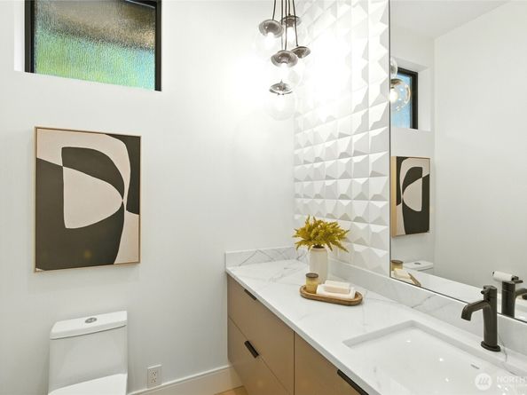 17720 SE 63rd Place, Bellevue WA 98006