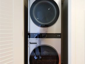 909 5th Avenue 204, Seattle WA 98164