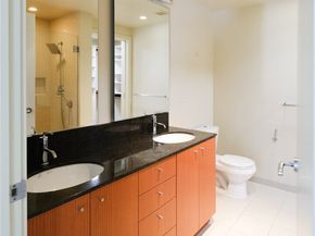 909 5th Avenue 204, Seattle WA 98164