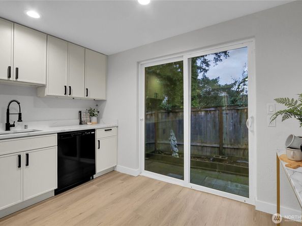 13018 27th Avenue NE, Seattle WA 98125