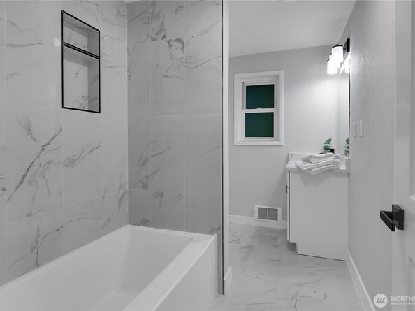 13018 27th Avenue NE, Seattle WA 98125