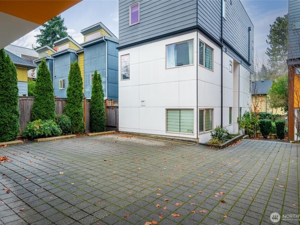 730 25th Avenue S, Seattle WA 98144