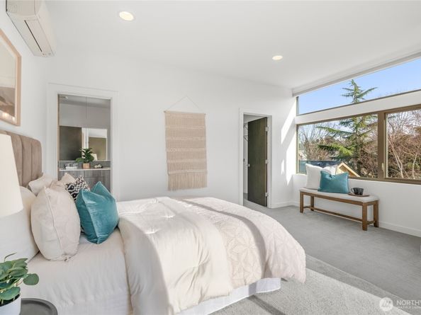 730 25th Avenue S, Seattle WA 98144