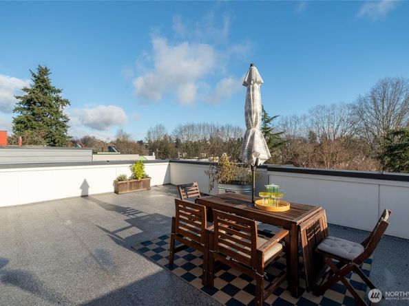 730 25th Avenue S, Seattle WA 98144