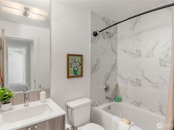 730 25th Avenue S, Seattle WA 98144