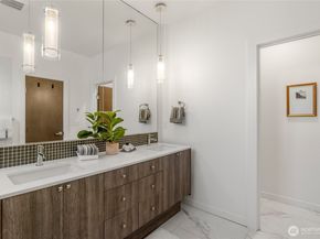 730 25th Avenue S, Seattle WA 98144