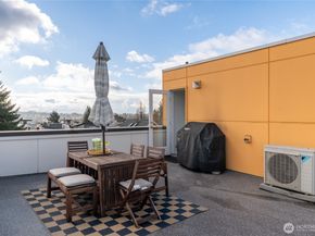 730 25th Avenue S, Seattle WA 98144